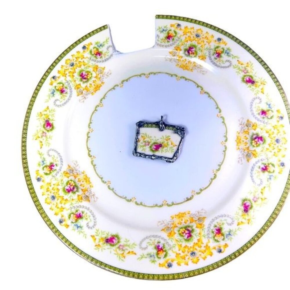 Upcycled Porcelain Necklace With Floral Design & Silver Blend Metalwork Frame - Picture 10 of 11